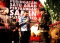 Peringatan 1 Abad, Bupati Blora dan Wali Kota Sawahlunto Apresiasi Perjuangan Samin Surosentiko 18 Bupati Blora, Arief Rohman dan Wali Kota Sawahlunto, Deri Asta saat acara peringatan Satu Abad Perjuangan Samin (Dok. Prokompim)