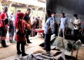 Bupati Blora Harapkan Pemuda Bangun Sektor Peternakan Sapi dan Kambing 15 Bupati Blora H. Arief Rohman, S.IP., M.Si. saat meninjau pelatihan ternak milenial di Bengkel Sapi Kalijeruk, Yogyakarta, Selasa (22/3). (Dok. Prokompim Blora)