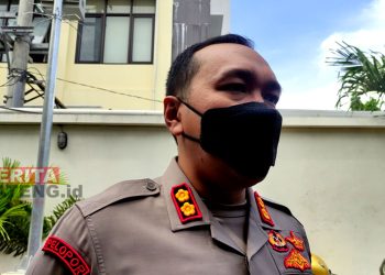 Kapolres Kudus AKBP Wiraga Dimas Tama saat menjawab pertanyaan dari awak media, Jumat (25/3). (NHS/Koran Lingkar)