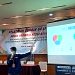 DKK Kudus Gandeng Lingkar Media Group Gelar Pelatihan Desain Grafis 8 IT Lingkar Media Group, Anas Makruf saat mengisi materi pelatihan desain grafis di Hotel Griptha, Rabu (23/3). (AEM/Koran Lingkar)