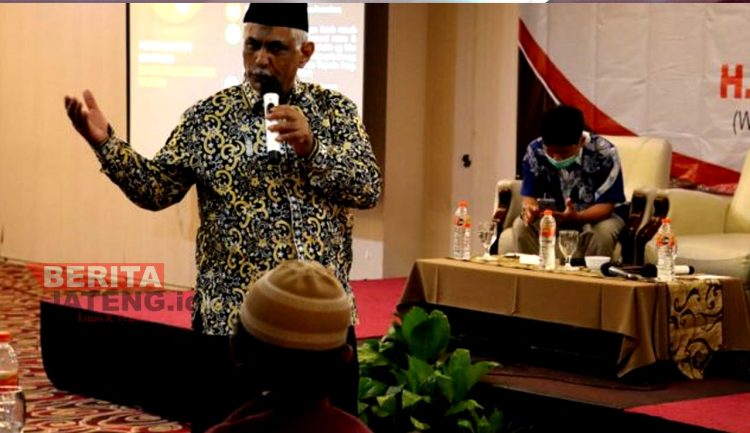 DPRD Jateng Dukung Program Pemasangan Listrik Gratis 1 Quatly Abdulkadir Alkatiri dalam diskusi ‘Sosialisasi Non-Perda’ dengan tema ‘Program Pemasangan Listrik Gratis’ di Kota Surakarta, beberapa waktu lalu membahas pemasangan listrik gratis untuk rumah tangga tidak mampu. (Dok. DPRD Jateng)