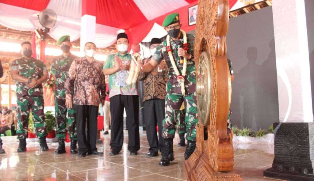 Peresmian Desa Pengkoljagong, Kecamatan Jati, Kabupaten Blora menjadi Kampung Pancasila, Sabtu (26/3). (LIY/Koran Lingkar)