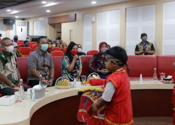 Wali Kota Semarang, Hendrar Prihadi saat menghadiri kegiatan deklarasi satuan pendidikan ramah anak non formal di Balai Kota Semarang. (ADI/Koran Lingkar)