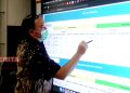 Dinkes Semarang Tanggapi Penghapusan PCR Antigen saat Perjalanan Domestik 19 Kepala Dinkes Kota Semarang, Abdul Hakam menerangkan kasus Covid-19 di kantornya. (ADI/Koran Lingkar)