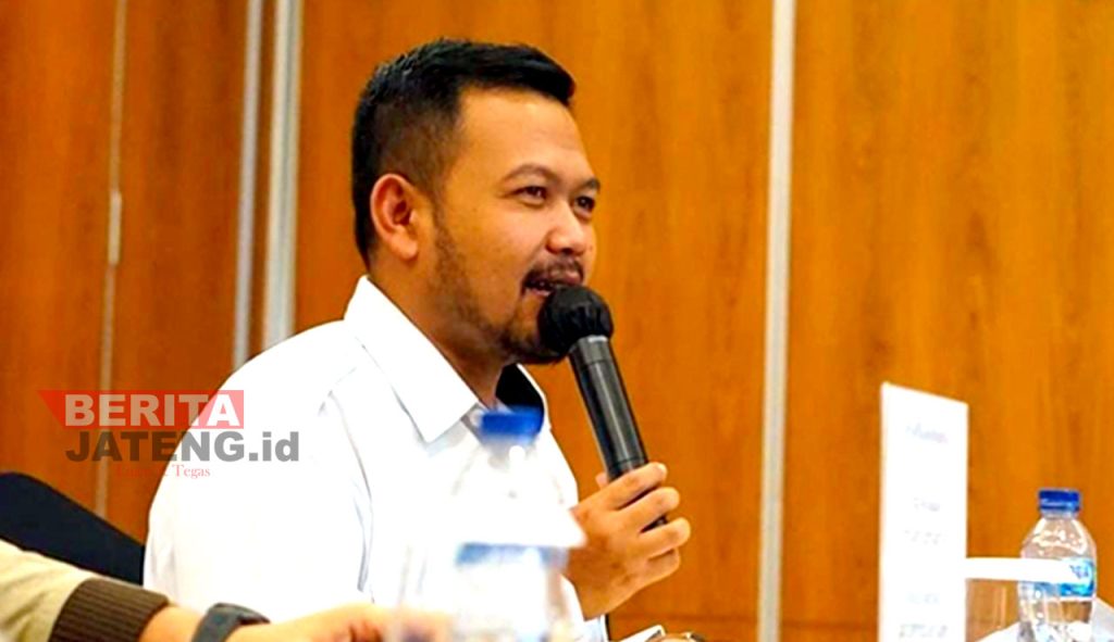 Ketua DPC Gerindra Kudus, Sulistyo Utomo saat menyampaikan pendapatnya. (AEM/Koran Lingkar)