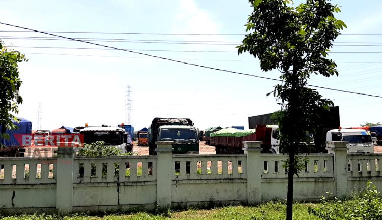 Kantong parkir di wilayah Kecamatan Lasem, Kabupaten Rembang. (RTW/Koran Lingkar)