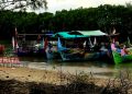 Nelayan Rembang Keluhkan Sedimentasi Sungai Babagan Lasem 18 Perahu nelayan bersandar di Sungai Babagan yang melintasi Desa Dasun, Kecamatan Lasem, Rembang. (RTW/Koran Lingkar)