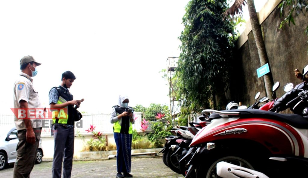 Inspeksi pajak kendaraan bermotor di lingkungan Pemerintah Kabupaten Temanggung. (Dok. Pemprov Jateng)