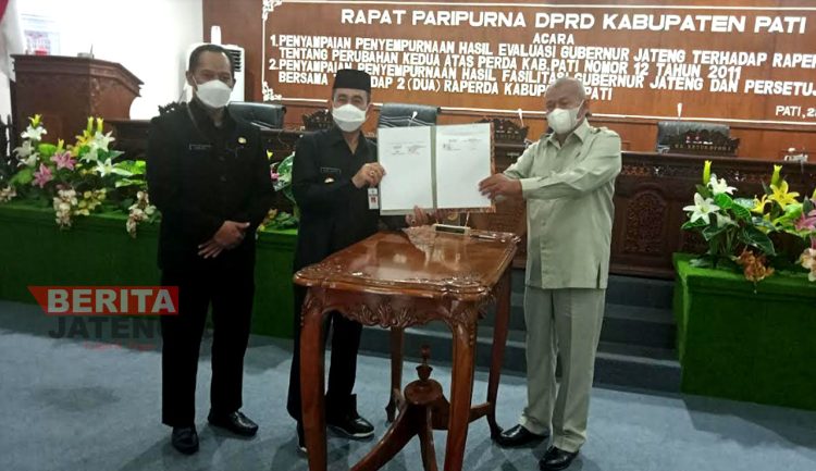 Pengesahan Raperda Disabilitas dan Inovasi Daerah oleh Bupati Haryanto dan H. Hardi. (ARF/Beritajateng.id)