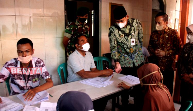Bantuan Minyak Goreng Mulai Disalurkan, Begini Sikap Bupati Kendal