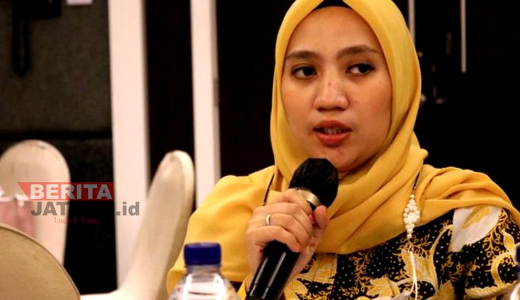 Anggota Komisi C DPRD Provinsi Jateng, Padmasari Mestikajati dalam diskusi bersama jajaran manajemen Bank Jateng Cabang Boyolali, Jumat (1/4). (Istimewa)