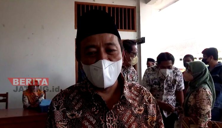 Ketua Komisi A DPRD Pati Bambang Susilo ditemui usai rapat kerja di Ruang Joyokusumo, Setda Pati, Kamis (7/2). (FMB/Lingkar TV)