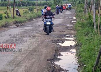 Jalur alternatif Desa Tompomulyo, Kecamatan Batangan, Kabupeten Pati. (Istimewa)