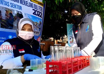 BPOM Semarang mengecek jajanan takjil di wilayah pengawasannya. (ADH/Koran Lingkar)