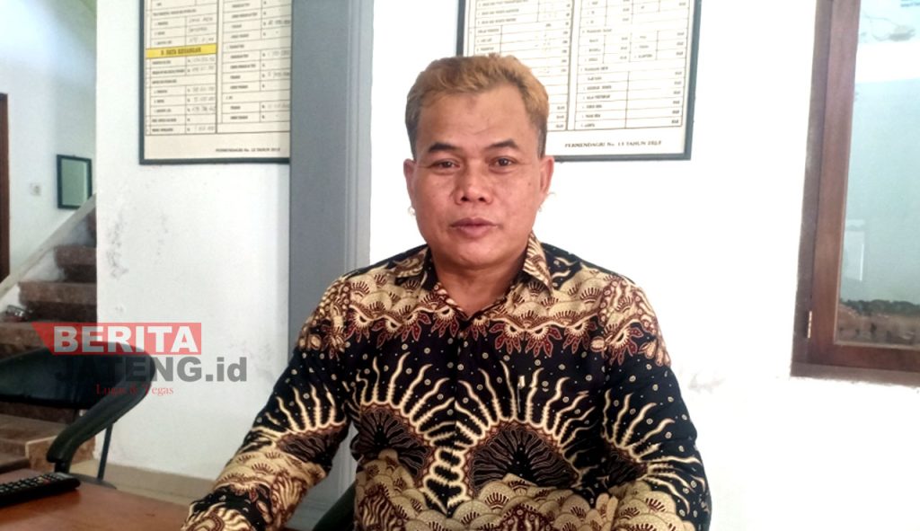 Kepala Desa Purwokerto, Kecamatan Brangsong, Kabupaten Kendal, Prastiyo. (UNG/Koran Lingkar)