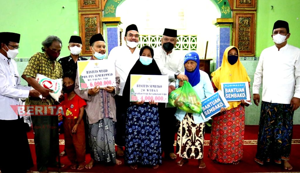 Bupati H. Arief Rohman, S.IP., M.Si., menghadiri kegiatan “Blora Menyapa” edisi Ramadan di dua lokasi secara berurutan, Selasa sore (5/4). (Dok. Humas Blora)