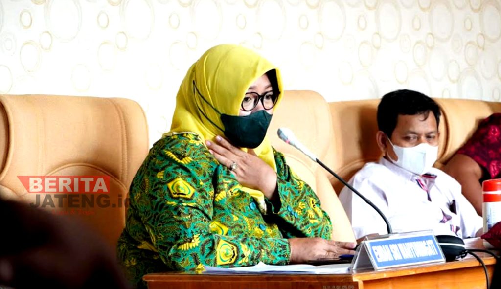 Wakil Ketua Komisi D DPRD Kabupaten Pati, Endah Sri Wahyuningati. (AZI/Koran Lingkar)