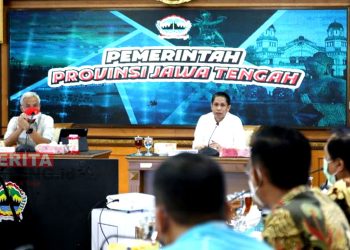 Gubernur Ganjar Pranowo Diminta Selesaikan Sengketa Aset 5 Gubernur Jawa Tengah Ganjar Pranowo saat menerima kunjungan kerja anggota Komisi A DPRD Sulawesi Selatan. (Istimewa)