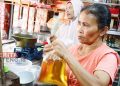 Harga Minyak Goreng di Jepara Masih Tinggi 15 Harga Minyak Goreng di Jepara Masih Tinggi