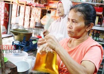 Harga Minyak Goreng di Jepara Masih Tinggi