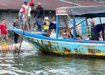 Penambalan Tanggul Jebol di Kawasan Pelabuhan Tanjung Emas Semarang Terus diupayakan