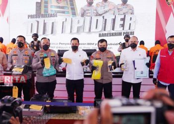 Kasus Penyalahgunaan BBM Subsidi Diungkap Polisi, Kabareskrim : Kasus Terbesar Sepanjang 2022 1 Kasus Penyalahgunaan BBM Subsidi Diungkap Polisi, Kabareskrim : Kasus Terbesar Sepanjang 2022