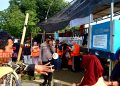 Personel dari Kepolisian Resor Demak tengah berjaga di salah satu objek wisata Kabupaten Demak, Senin (09/05). (Istimewa)