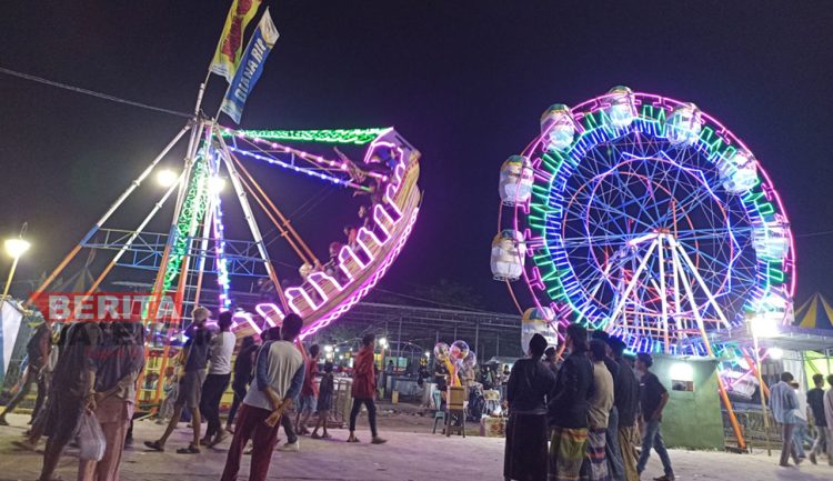Suasana Pasar Rakyat dalam rangkaian acara Grebeg Besar Kabupaten Demak 2022. (TAM/Koran Lingkar)