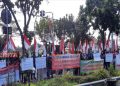 Aliansi Warga Solo Gelar Aksi Damai, Dukung RUU DOB Papua 18 Ratusan orang yang tergabung dalam Aliansi Warga Solo melakukan aksi damai dukung Pemerintah dan DPR RI terkait pengesahan RUU DOB Papua di depan Gedung DPRD Kota Surakarta, Jawa Tengah, Kamis (23/06). (Ant/Beritajateng.id)