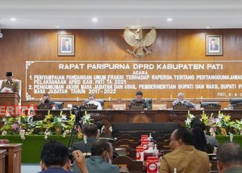 Rapat paripurna penyampaian pandangan umum fraksi terhadap Raperda tentang Pertanggungjawaban Pelaksanaan APBD Kabupaten Pati tahun anggaran 2021. (Dok. Humas DPRD Pati)