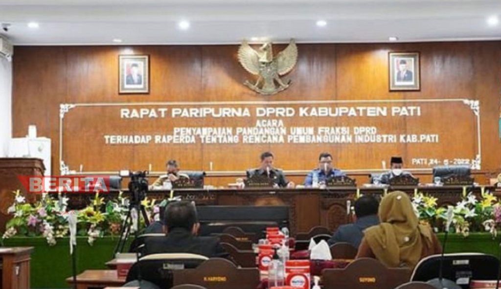 Suasana Rapat Paripurna penyampaian pandangan umum Fraksi DPRD Pati terhadap Raperda tentang Rencana Pembangunan Industri Pati. (Istimewa)
