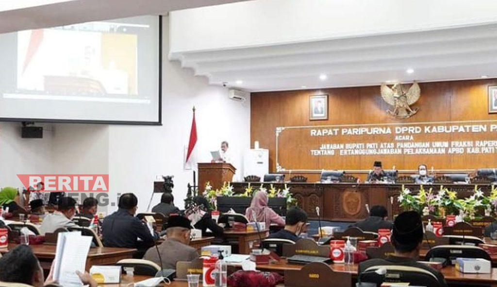 Rapat paripurna jawaban Bupati Pati atas pandangan umum fraksi DPRD Pati terhadap Raperda Pertanggungjawaban Pelaksanaan APBD Kabupaten Pati tahun anggaran 2021. (Instagram @humas_dprdpati)