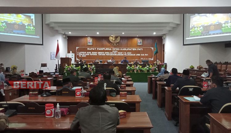 Suasana rapat paripurna DPRD Pati acara penjelasan Raperda tentang Pertanggungjawaban Pelaksanaan APBD Kabupaten Pati tahun anggaran 2021. (ARF/Beritajateng.id)