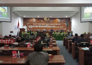 Suasana rapat paripurna DPRD Pati bersama Bupati Pati, Haryanto di ruang sidang paripurna pada Senin (06/06). (ARF/Beritajateng.id)