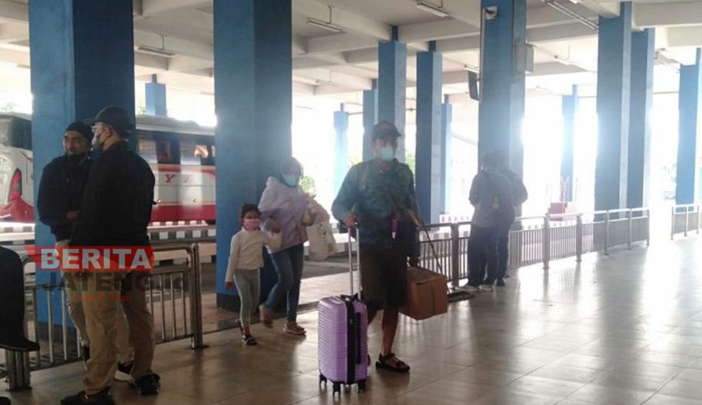 Suasana di Terminal Tirtonadi Solo. (Antara/Beritajateng.id)