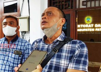 Kantor Inspektorat Digeruduk Laskar Joyokusumo Pati, Minta Kejelasan Tindak Lanjut Laporan Penyalahgunaan Dana Desa Banjarsari