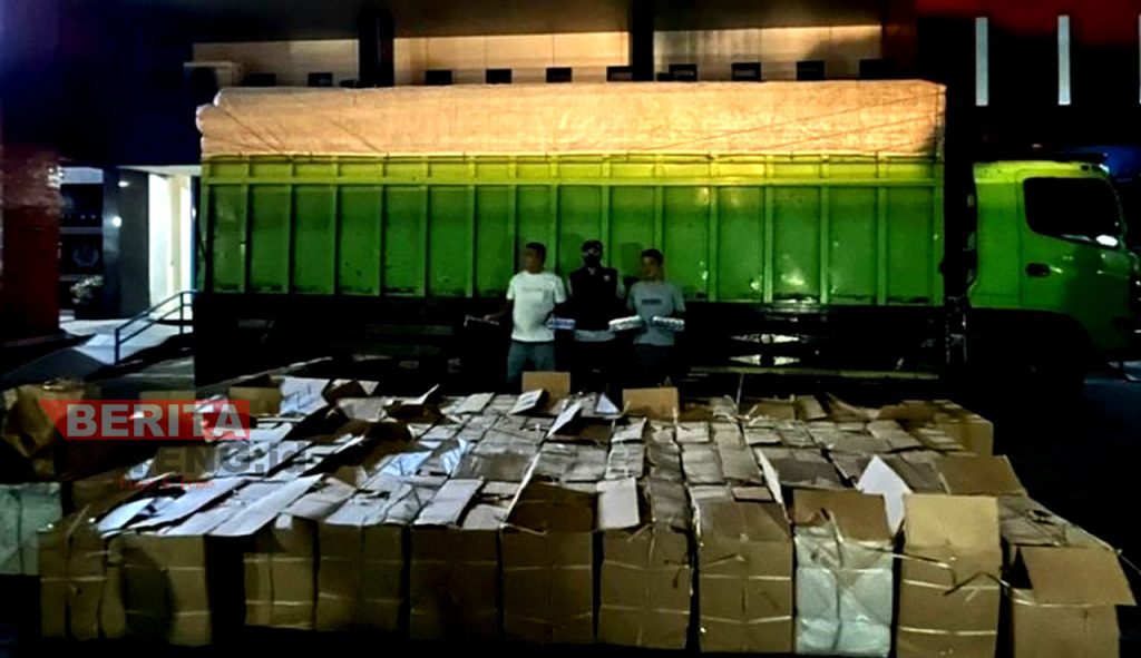 Rokok hasil penindakan Kantor Pengawasan dan Pelayanan Bea dan Cukai (KPPBC) Tipe Madya Cukai Kudus, Jawa Tengah. (Antara/Beritajateng.id)