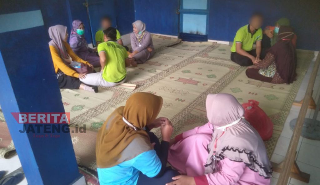 Potret keluarga mengunjungi Warga Binaan Pemasyarakatan (WBP) di Rumah Tahanan Negara Kelas IIB Rembang. (Dok. Rutan Negara Kelas IIB Rembang/Beritajateng.id)