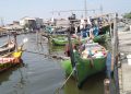 Ikan Bandeng Milik Petani Tambak di Semarang Mati Akibat Limbah Pabrik 13 Kondisi perairan di Tambak Lorok, Kota Semarang yang menyebabkan ratusan ikan bandeng milik petani tambak mati. (Adimungkas/Koran Lingkar)