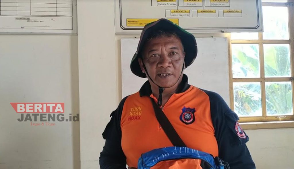 Kepala Desa Ngurenrejo, Kecamatan Wedarijaksa, Kabupaten Pati, Kasnawi. (Arif Febriyanto/Beritajateng.id)
