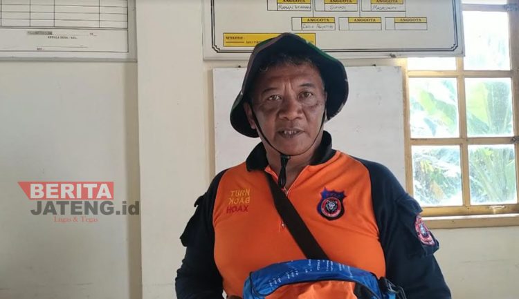 Kepala Desa Ngurenrejo, Kecamatan Wedarijaksa, Kabupaten Pati, Kasnawi. (Arif Febriyanto/Beritajateng.id)