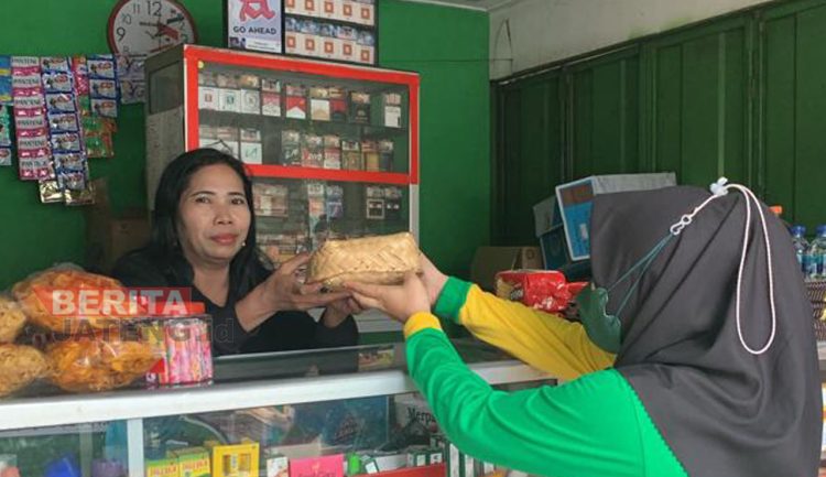 RS. Mitra Bangsa Pati Bagi Ratusan Kilo Daging Qurban 1 RS. Mitra Bangsa Pati Bagi Ratusan Kilo Daging Qurban