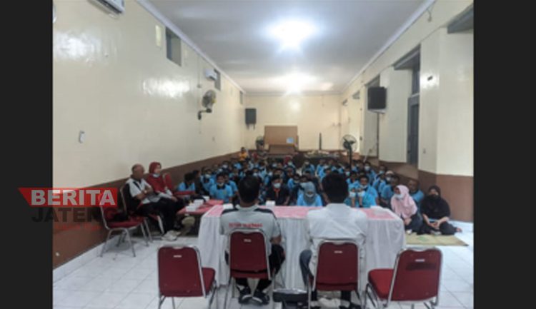 Sosialisasi pencegahan dini narkoba oleh Satres Narkoba Polres Rembang di Aula Rutan Kelas IIB Rembang pada Jumat, 15 Juli 2022. (Dok. Rutan Negara Kelas IIB Rembang)