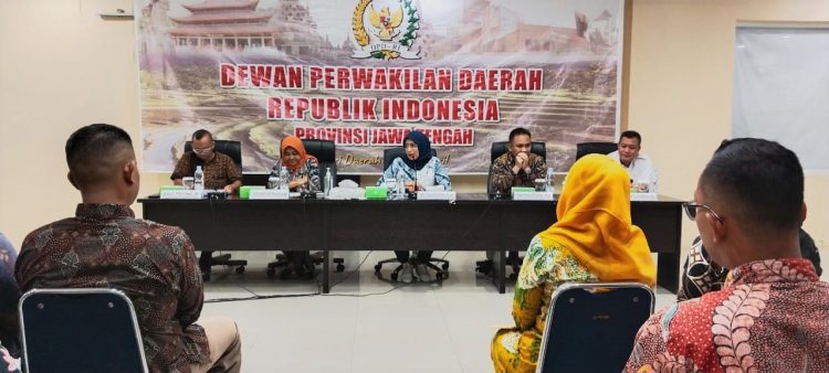 Tenaga Non ASN Jepara Wadul DPD RI, Mereka Berharap Dapat Prioritas Jadi PPPK 1 Tenaga Non ASN Jepara Wadul DPD RI, Mereka Berharap Dapat Prioritas Jadi PPPK