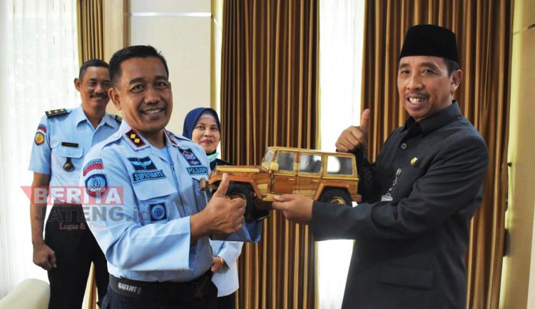 Karutan Kelas IIB Rembang Bahas Rencana Relokasi Bangunan Rutan Bersama Bupati 1 Karutan Kelas IIB Rembang Bahas Rencana Relokasi Bangunan Rutan Bersama Bupati