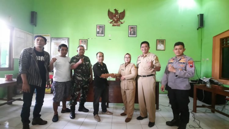 Polemik Pemutusan Listrik Lapangan Bola Voli Desa Gajahmati Pati Temui Titik Terang 1 Polemik Pemutusan Listrik Lapangan Bola Voli Desa Gajahmati Pati Temui Titik Terang