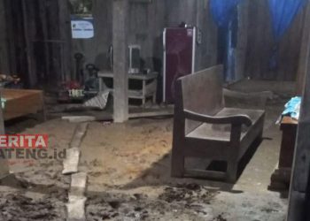 Banjir Bandang Terjang Ngaringan Grobogan, Puluhan Rumah Terendam 3 Kondisi salah satu rumah warga di Kecamatan Ngaringan yang sempat terendam banjir bandang Kamis, 13 Oktober 2022 malam. (Muhamad Ansori/Koran Lingkar)