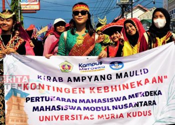 Puluhan Mahasiswa UMK Meriahkan Festival Ampyang Maulid Nabi Muhammad SAW