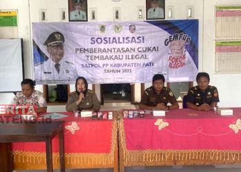 Cegah Kerugian Negara, Satpol PP Pati dan Bea Cukai Kudus Gencar Sosialisasi Berantas Rokok Ilegal 6 Sosialisasi Pemberantasan Cukai Tembakau Ilegal di Aula Balai Desa Klayusiwalan, Kecamatan Batangan, Kabupaten Pati pada Kamis, 24 November 2022. (Istimewa)