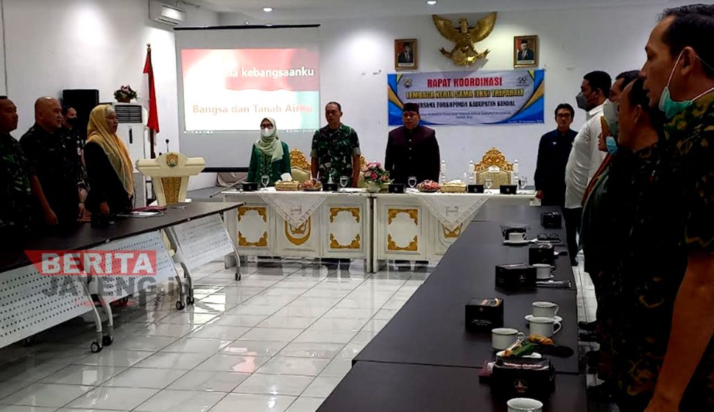 Rakor LKS Tripartit di Ruang Abdi Praja Setda Kendal pada Senin, 28 November 2022. (Arvian Maulana/Koran Lingkar)